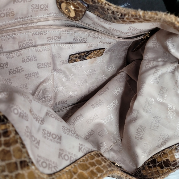 Michael Kor purse - Picture 6 of 7